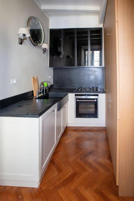 Charme And Relax In Downtown Parma Apartman Kültér fotó